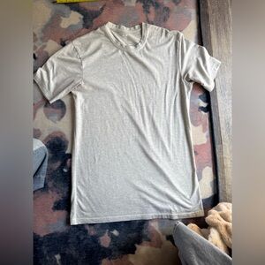 Tailspin Tees Gray Short Sleeve Shirt